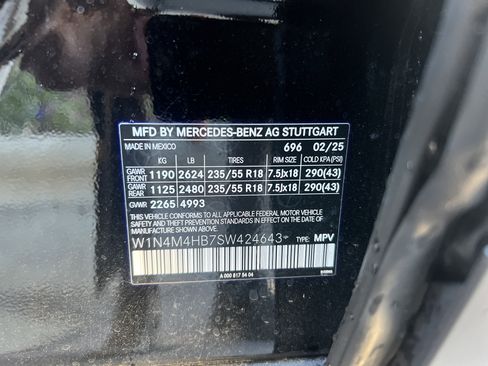 Certified 2025 Mercedes-Benz GLB 250 250 image 37