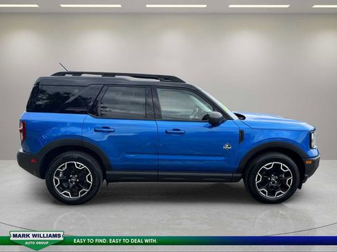 Used 2025 Ford Bronco Sport Outer Banks w/ Outer Banks Tech Package+ AWD/4WD image 2