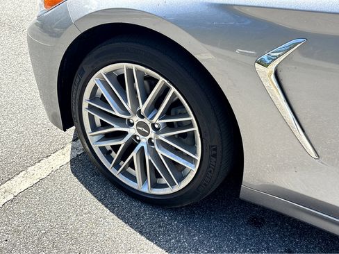 Used 2021 Genesis G70 2.0T image 22