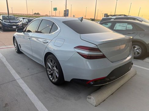 Used 2022 Genesis G70 2.0T RWD image 6