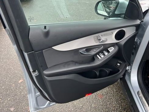 Used 2022 Mercedes-Benz GLC 300 4MATIC image 8