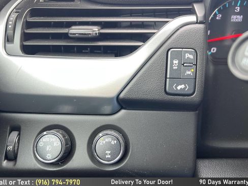 Used 2017 Chevrolet Tahoe LT image 22