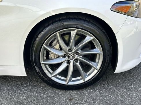 Used 2023 Alfa Romeo Giulia Ti AWD/4WD image 13