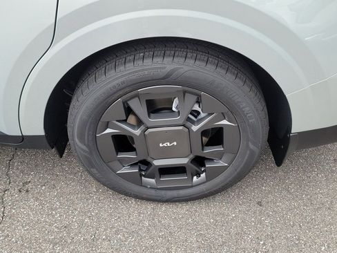 New 2026 Kia Carnival SX FWD image 38