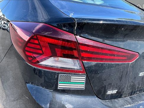 Used 2020 Hyundai Elantra SE FWD image 29