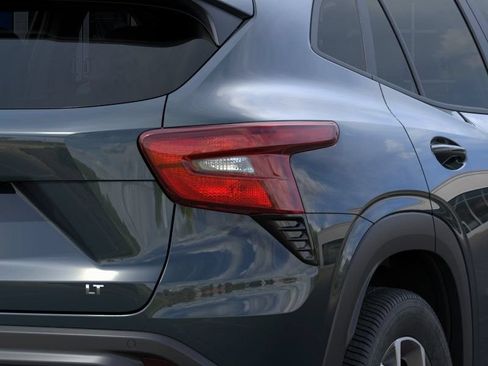 New 2026 Chevrolet Trax LT w/ Driver Confidence Package FWD image 12