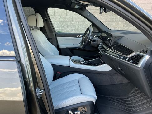 Used 2026 BMW X5 xDrive40i w/ M Sport Package AWD/4WD image 19
