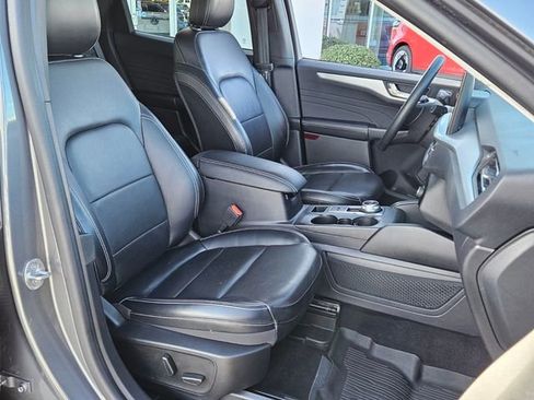 Used 2023 Ford Escape Platinum image 18