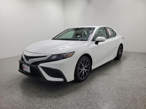 Certified 2024 Toyota Camry SE FWD image 2