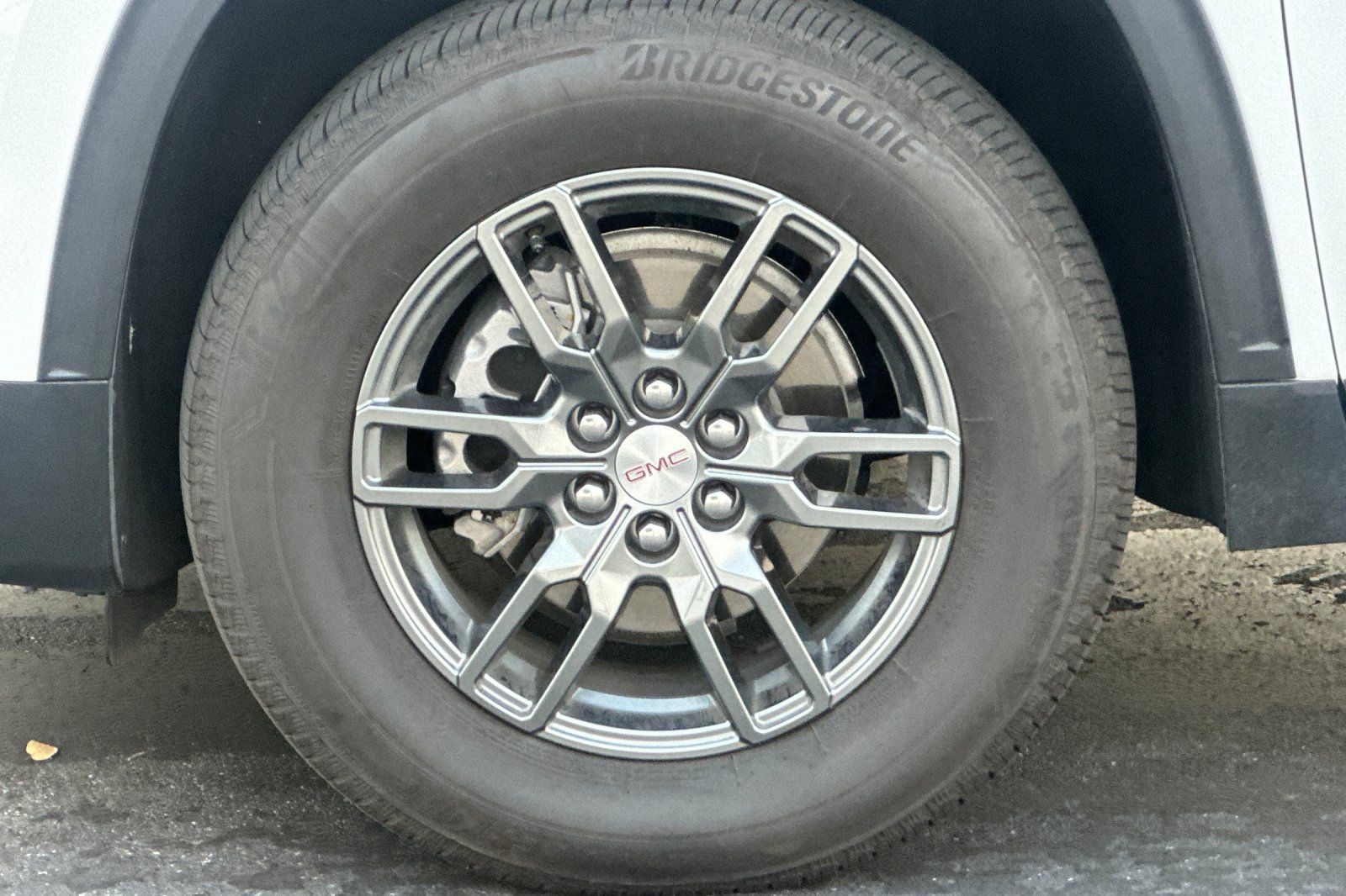Used 2026 GMC Acadia Elevation FWD image 43