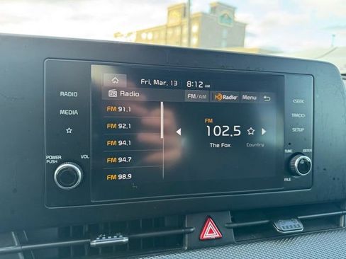 Used 2024 Kia Sportage LX image 3