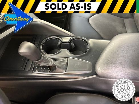 Used 2019 Toyota Camry LE FWD image 26