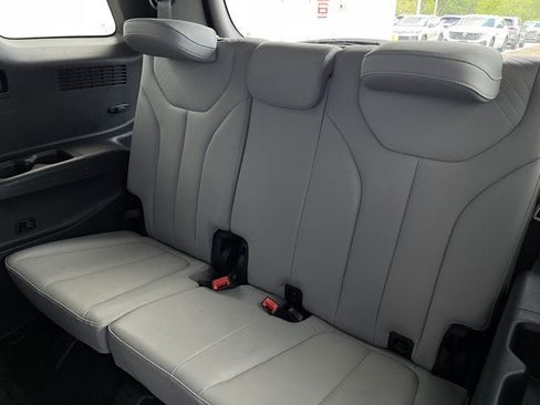 Used 2025 Hyundai Palisade SEL AWD/4WD image 23