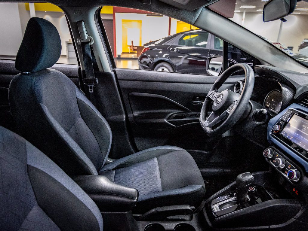 Used 2023 Nissan Versa SV FWD image 24