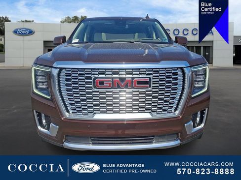 Used 2023 GMC Yukon XL Denali w/ LPO, Floor Liner Package AWD/4WD image 2