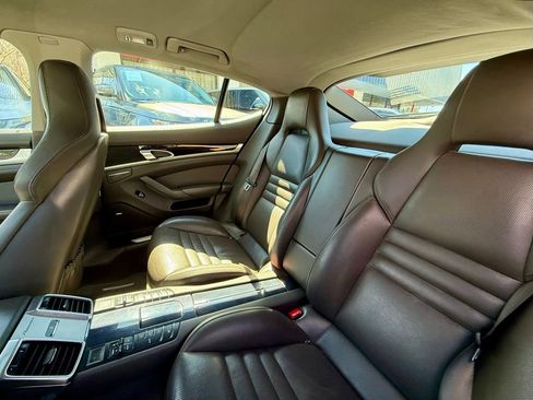 Used 2014 Porsche Panamera image 31