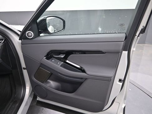 New 2026 Land Rover Range Rover Evoque S image 9