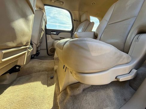 Used 2011 GMC Yukon Denali image 12