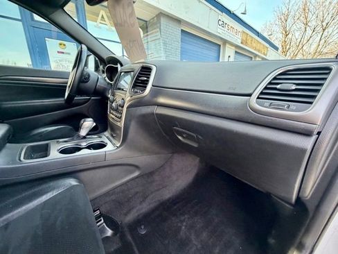 Used 2018 Jeep Grand Cherokee Altitude AWD/4WD image 22
