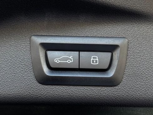 Used 2024 BMW ALPINA XB7 AWD/4WD image 32