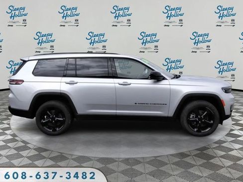 Used 2024 Jeep Grand Cherokee L Limited w/ Black Appearance Package image 4