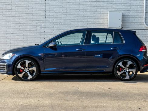 Used 2018 Volkswagen GTI SE FWD image 10