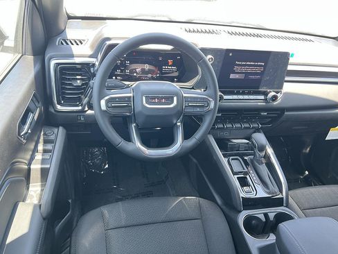 New 2026 GMC Canyon Elevation w/ LPO, Black Badging Package RWD image 11