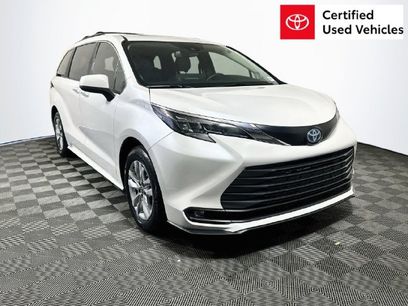 Certified 2025 Toyota Sienna XLE w/ XLE Plus Package