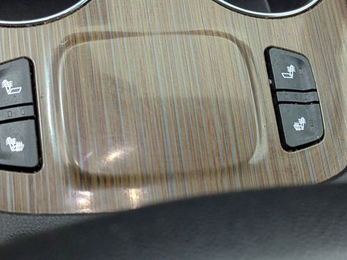 Used 2020 GMC Acadia SLE w/ Driver Convenience Package image 28