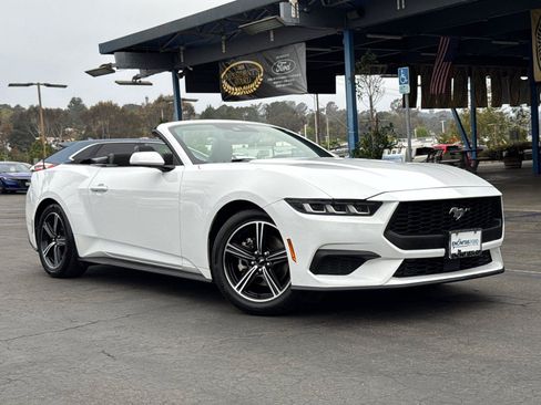 Certified 2024 Ford Mustang Convertible RWD image 2