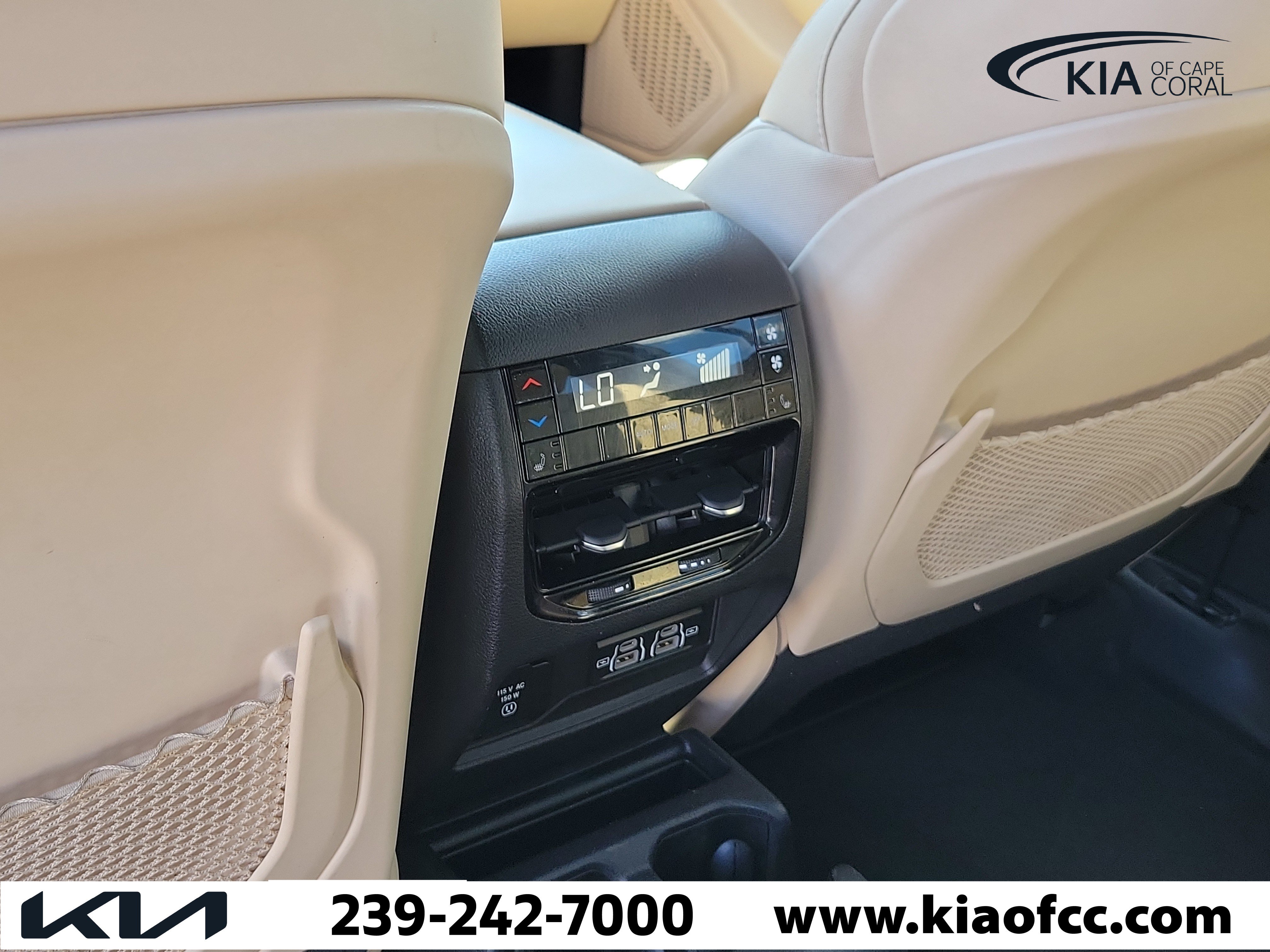 Used 2023 Jeep Grand Cherokee L Limited w/ Luxury Tech Group II AWD/4WD image 16