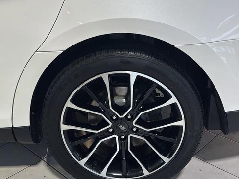 Used 2017 Ford Taurus SEL w/ Equipment Group 201A image 29