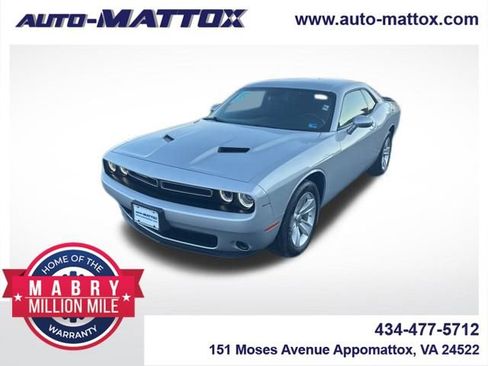 Used 2023 Dodge Challenger SXT image 1