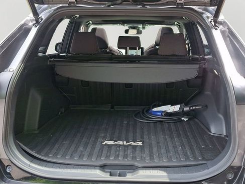 Used 2023 Toyota RAV4 SE w/ Weather & Moonroof Package AWD/4WD image 28