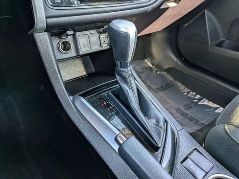 Used 2019 Toyota Corolla LE image 11