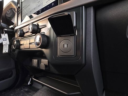 New 2026 Ford F150 XL w/ Equipment Group 103A High image 14