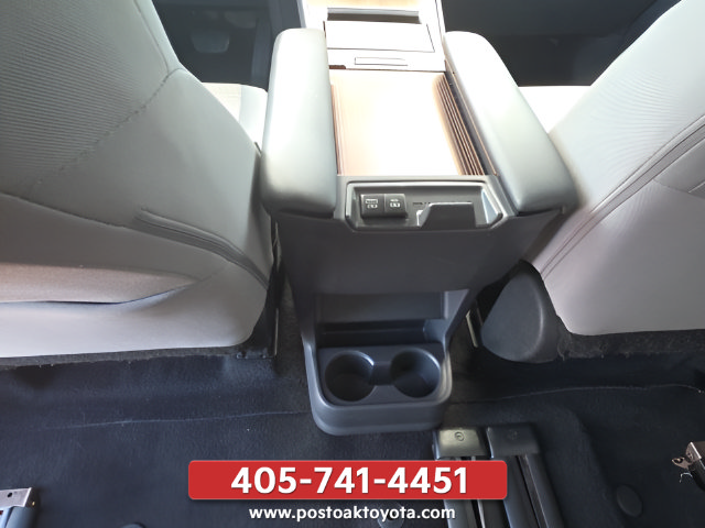 Used 2022 Toyota Sienna LE FWD image 25