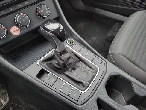 Used 2024 Volkswagen Jetta S image 28