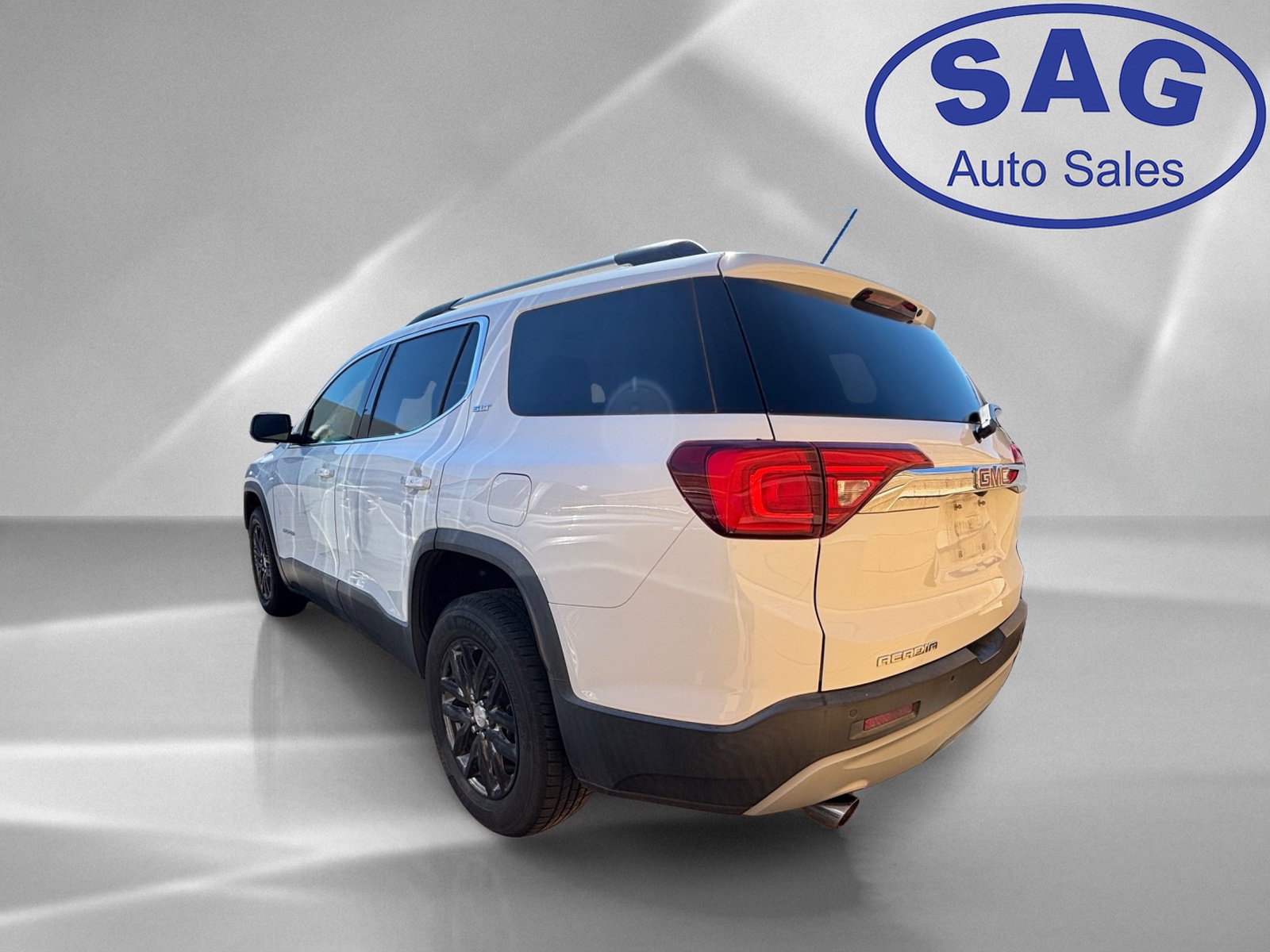 Used 2018 GMC Acadia SLT FWD image 4