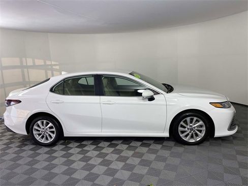 Used 2023 Toyota Camry LE image 10