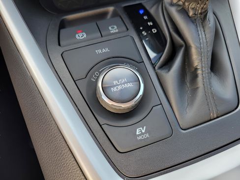 Certified 2024 Toyota RAV4 XSE image 31