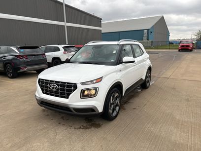 Used 2025 Hyundai Venue SEL