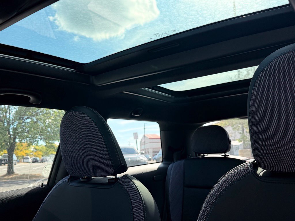 New 2026 MINI Cooper 2-Door Hardtop FWD image 30