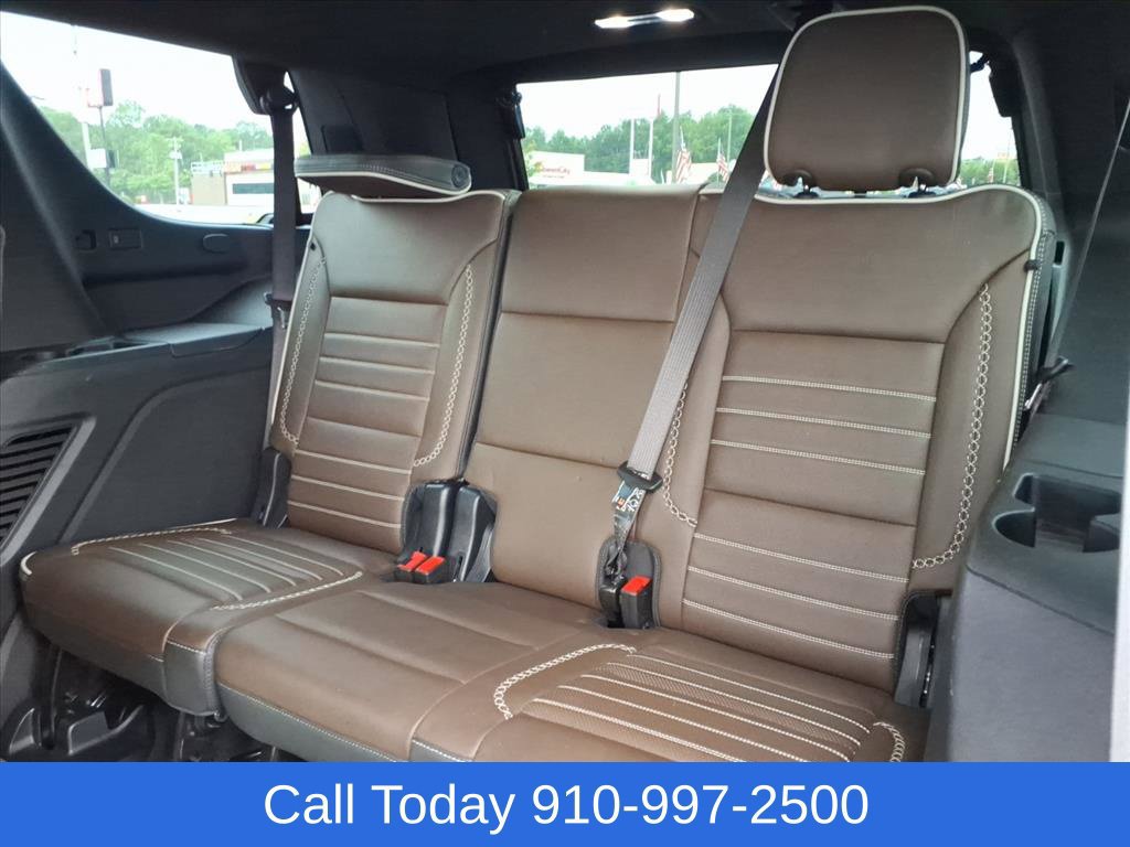 Used 2025 GMC Yukon Denali Ultimate w/ LPO, Floor Liner Package AWD/4WD image 25