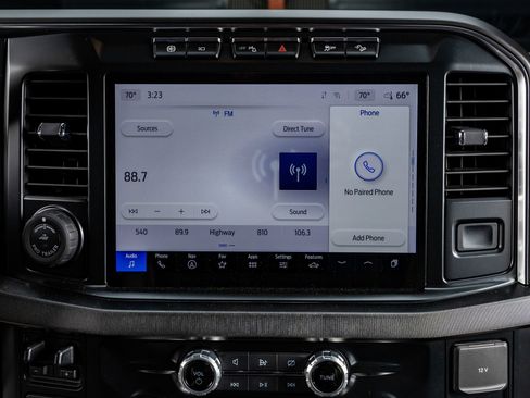 Used 2024 Ford F350 Platinum w/ FX4 Off-Road Package image 24