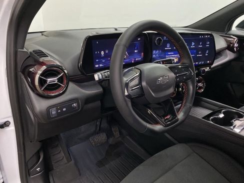 Used 2024 Chevrolet Blazer EV RS image 2