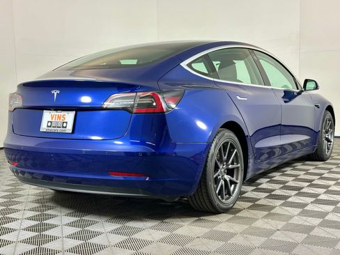 Used 2019 Tesla Model 3 Standard Range Plus RWD image 4