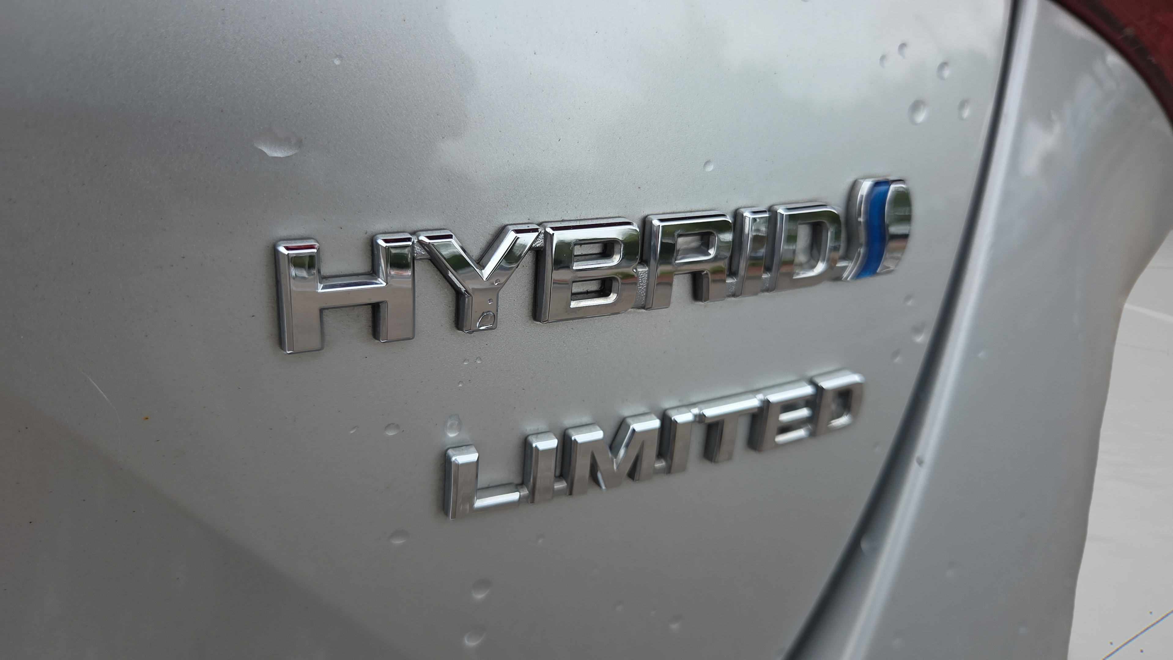 Used 2020 Toyota Prius Limited FWD image 33