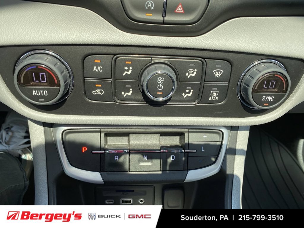 Used 2023 GMC Terrain SLT FWD image 19