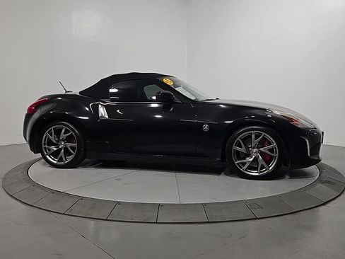Used 2013 Nissan 370Z Touring w/ Sport Pkg RWD image 7